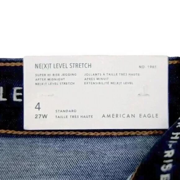 NWT American Eagle Medium Wash Super Hi-Rise Jegging Size 4 Regular - Picture 9 of 9